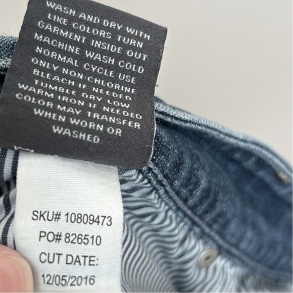 Torrid Premium Boyfriend Jeans Medium Wash with Floral Embroidery Mid Rise Denim - Picture 8 of 9